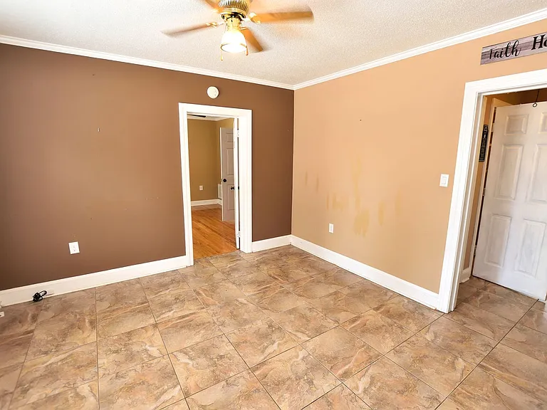 432 N Mercer St — Photo 14