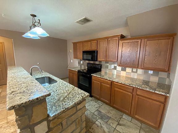 4th image of 100 Latigo Ln