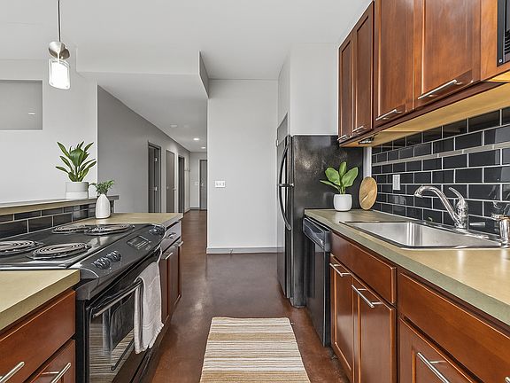 3rd image of 4160 Olive St #209