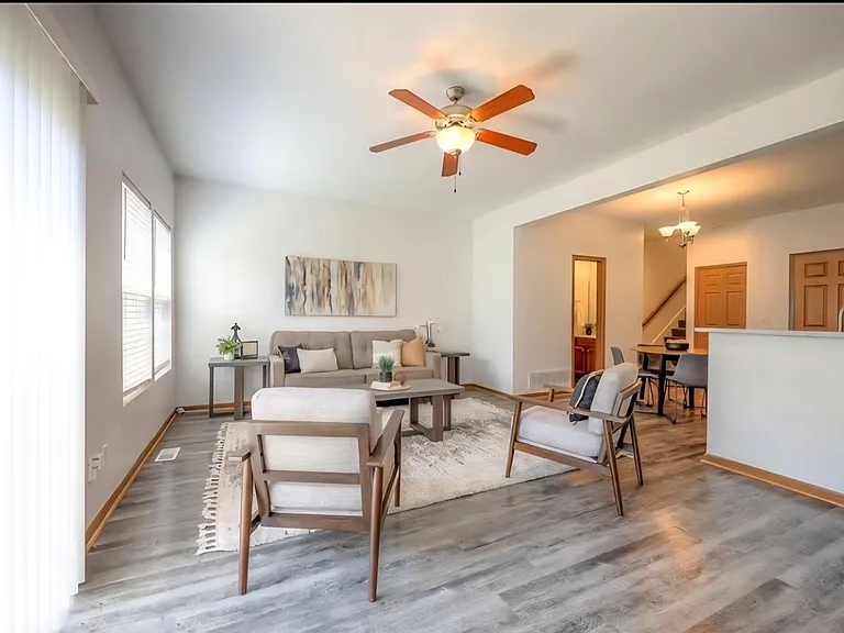 10349 Sloan Ave — Photo 11