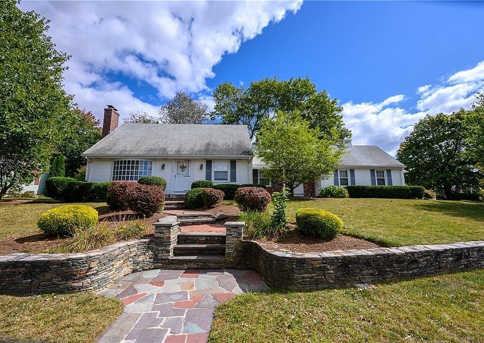 1st image of 144 Scenic Dr