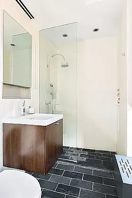 Rented by 18 REALTY | media 27