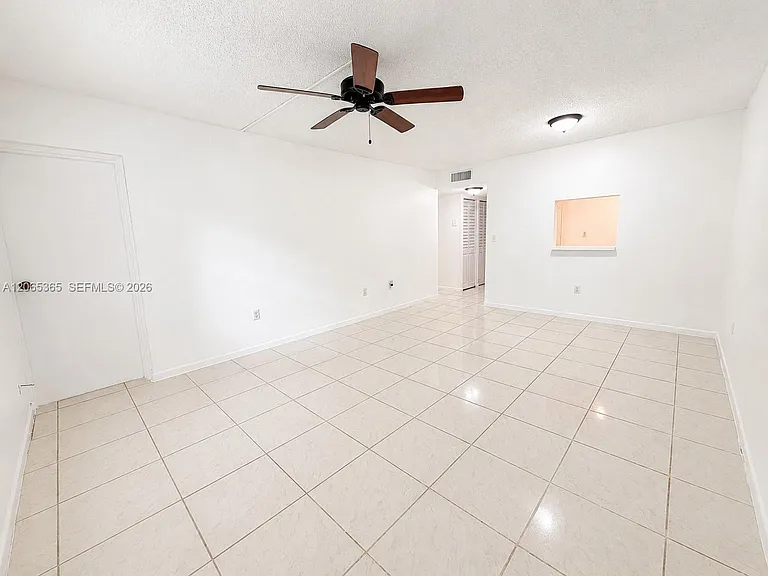4384 NW 9th Ave #18-2A — Photo 3