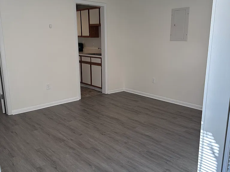 23 Elizabeth St #2 — Photo 1
