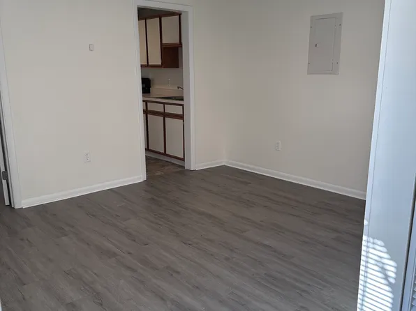 23 Elizabeth St #2, Hudson Falls, NY 12839
