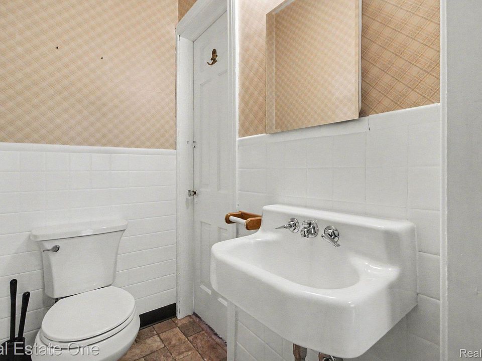 9116 Hix Rd, photo 25