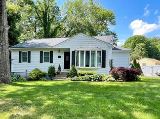 341 Gorwin Dr, Holliston, MA 01746