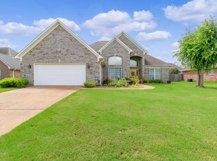 22 Isaac St, Jackson, TN 38305