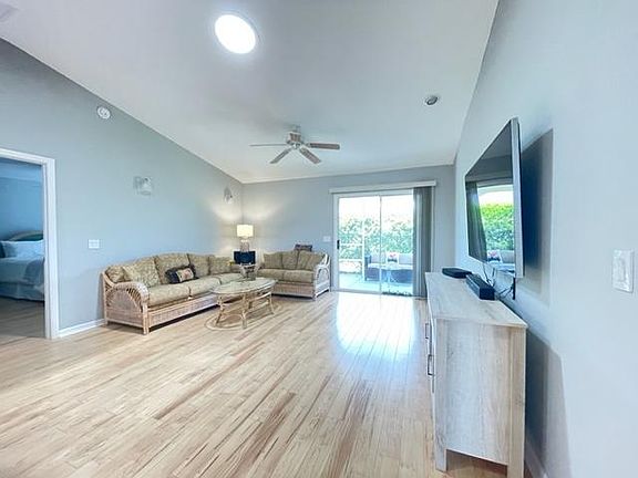5th image of 17350 SE 74th Seabrook Ct