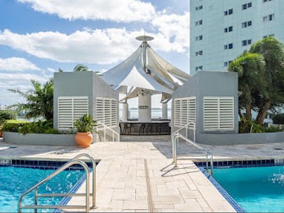 5th image of 244 Biscayne Blvd #347-1