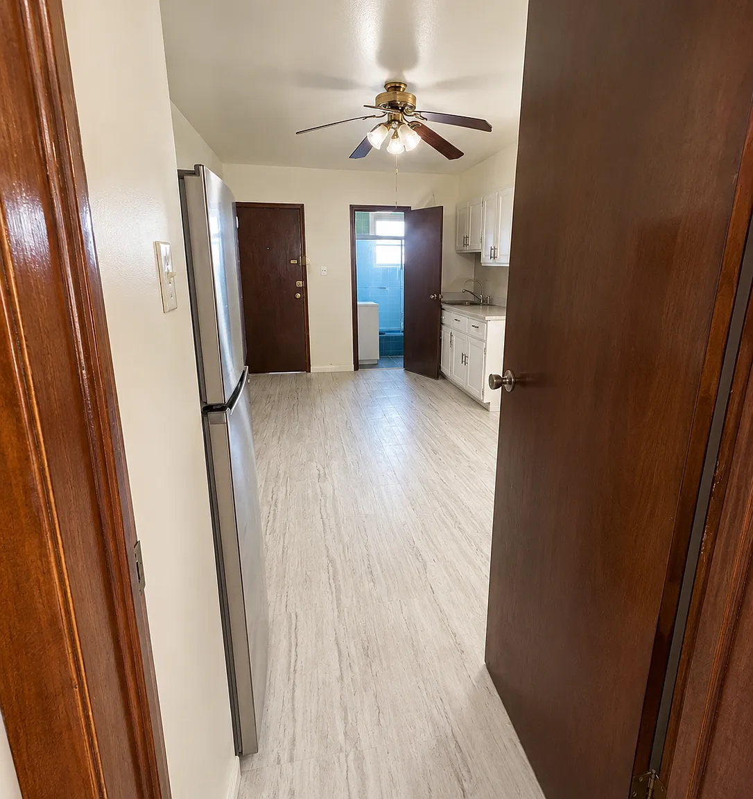 3 bed, 3538 sqft, $2,300 — Photo 4