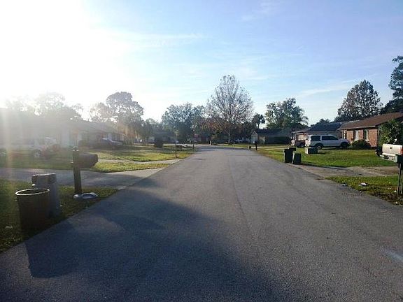 3rd image of 108 Crooked Pine Dr
