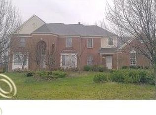 51123 Plymouth Lake Ct, Plymouth, MI 48170