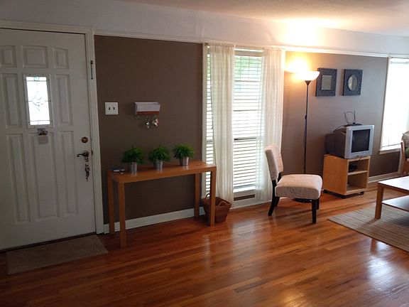 4th image of 337 Quentin Dr