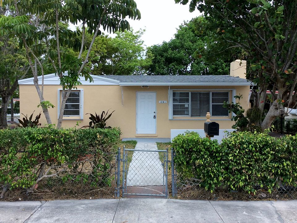 1st image of 1241 S C St