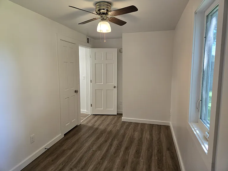 829 Kendall Ave S — Photo 12
