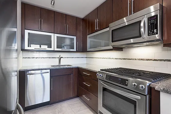 Rented by Keller Williams NYC | media 19