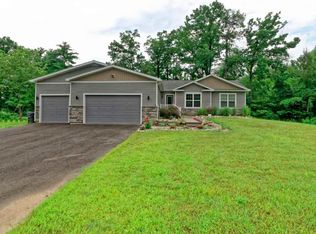 14 Hayner Heights Dr, Clifton Park, NY 12065