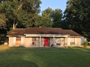 19810 Forest Dr W, New Caney, TX 77357
