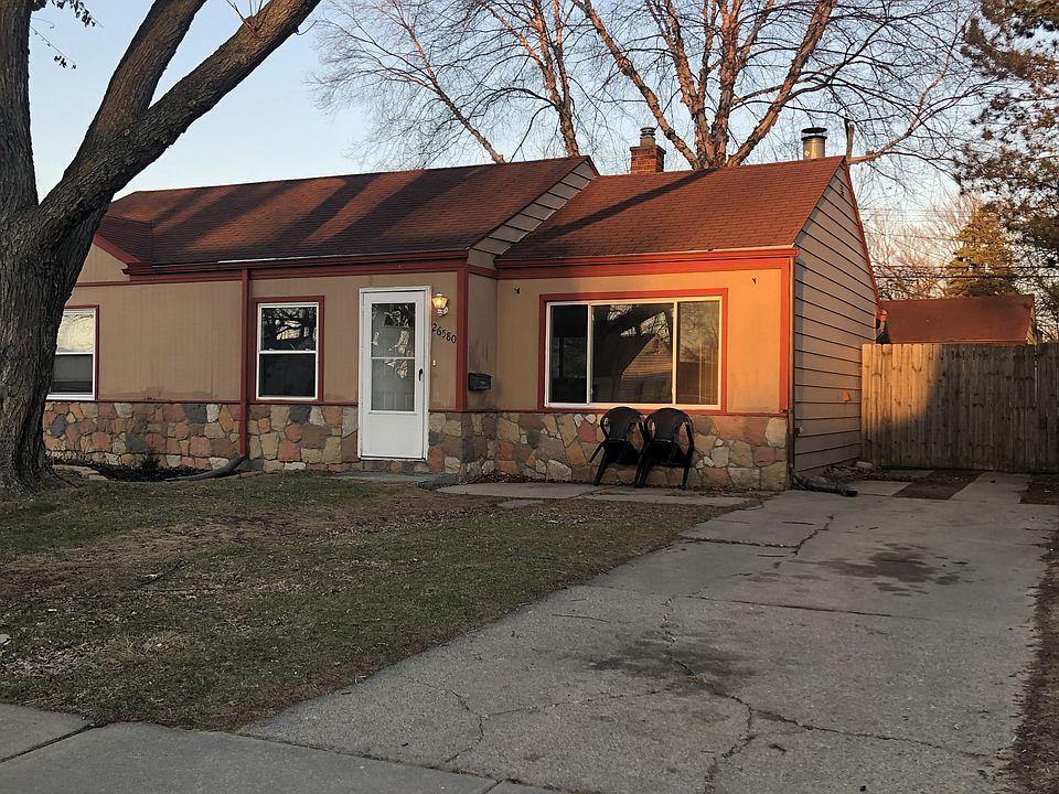1st image of 26580 Belanger St