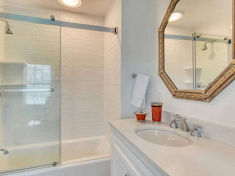 312 Ocean Rd — Photo 22