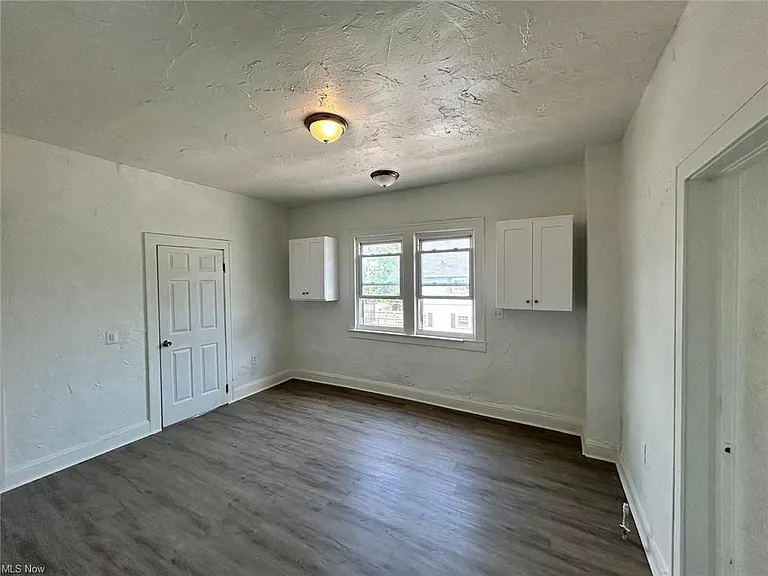 3654 E 53rd St #2 — Photo 2