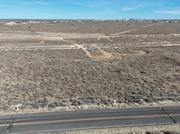 501-505 Tulip Rd SE, Rio Rancho, NM 87124