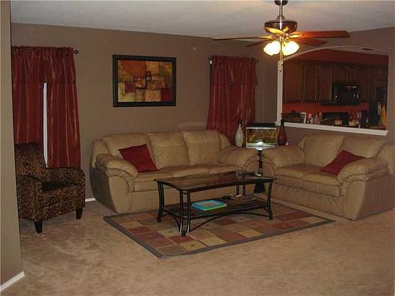 4th image of 132 Onyx Lake Dr