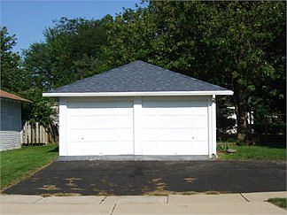 2nd image of 1048 E Hunt St