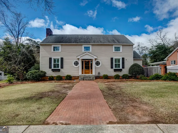 711 Maple Dr, Griffin, GA 30224