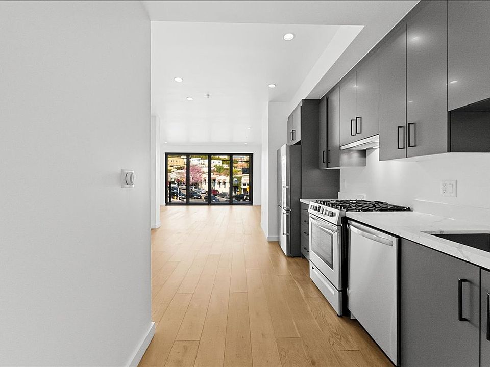 1st image of 3400 W Sunset Blvd #301