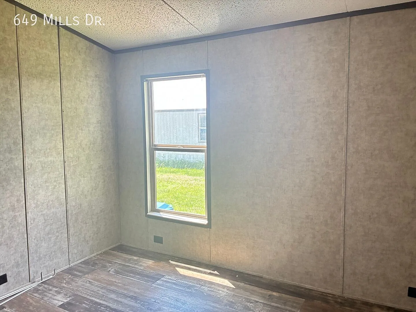 $699 move in special — Photo 4