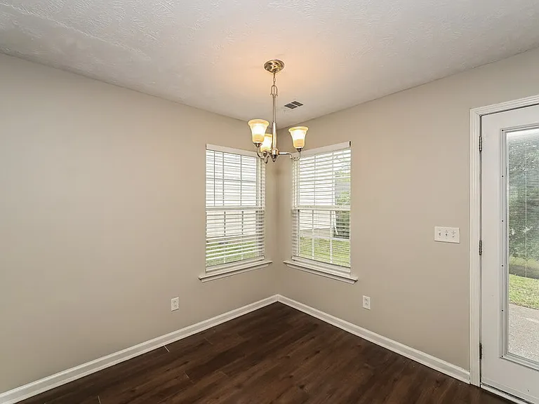 1065 Tammy Sue Ln — Photo 6