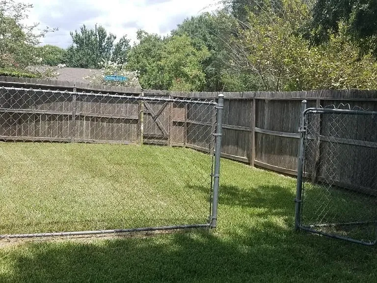 2822 Chimneystone Cir — Photo 17