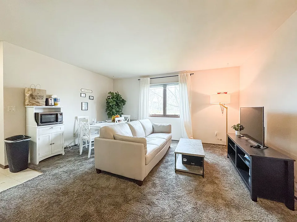 2601 University Avenue