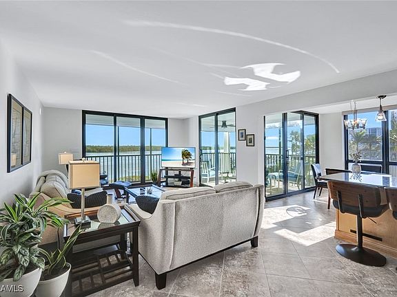 4th image of 4203 Bay Beach Ln APT 2H