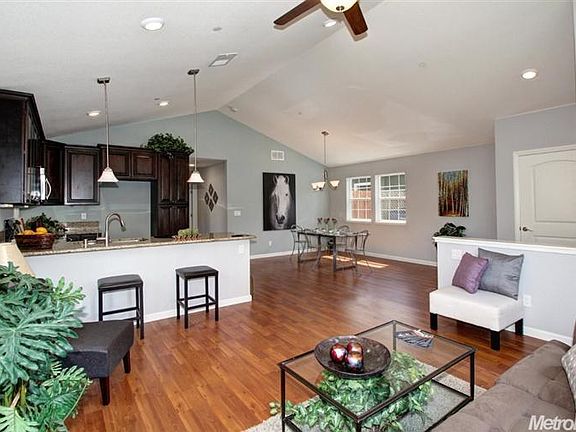 3rd image of 3331 San Carlos Way
