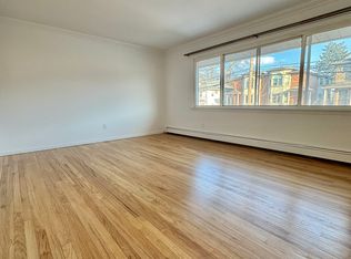 421 2nd St #1, Palisades Park, NJ 07650