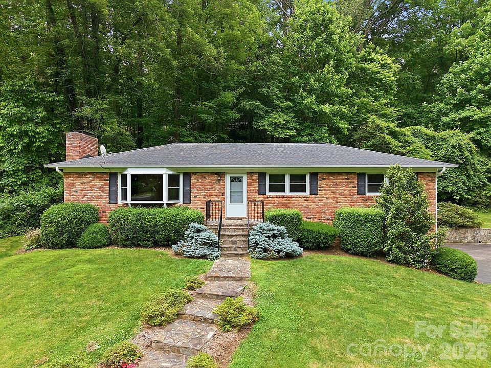 1st image of 22 Mayfair Dr