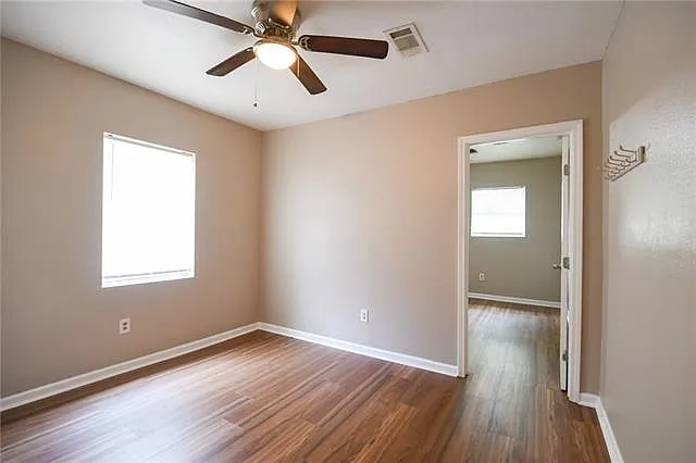 1021 Egania St — Photo 6