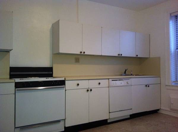 1st image of 40 Fairview Ave APT 1