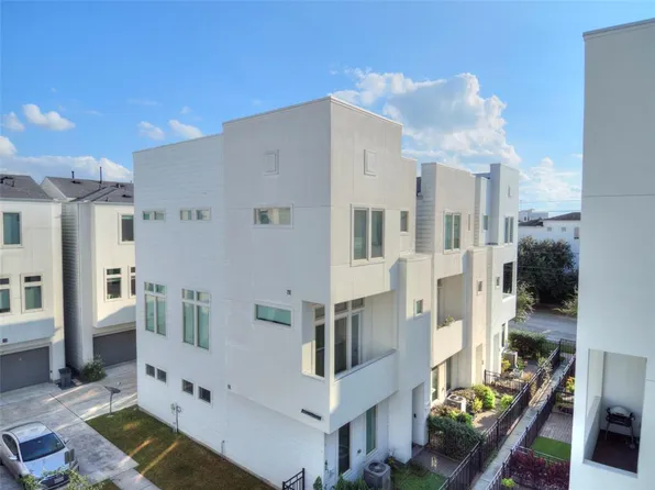 2719 Clay St, Houston, TX 77003