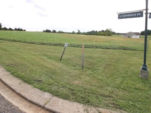 5020 Wilshire Dr, Zanesville, OH 43701