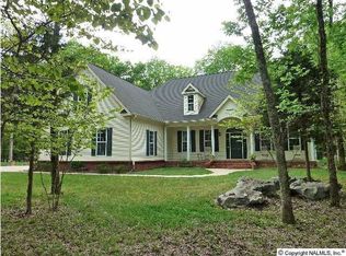 180 Ashwood Dr, Decatur, AL 35603