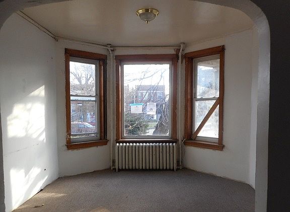 3rd image of 4450 W West End Ave