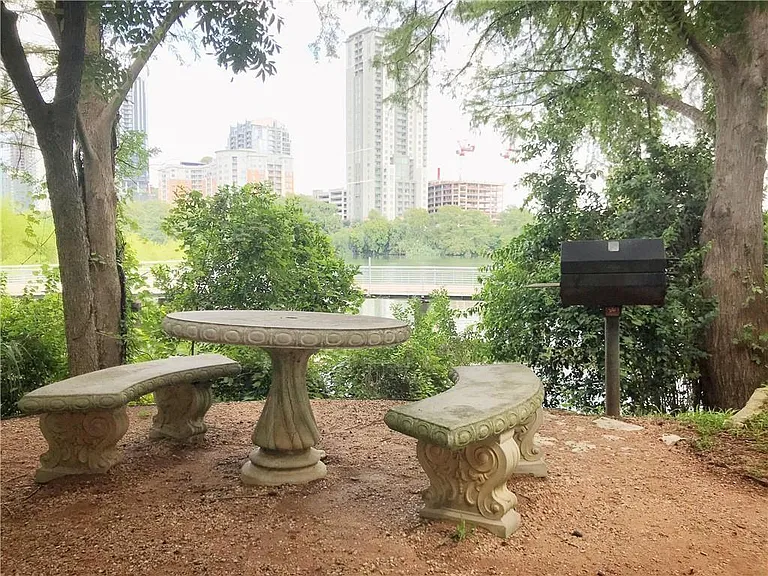 500 E Riverside Dr #154 — Photo 12