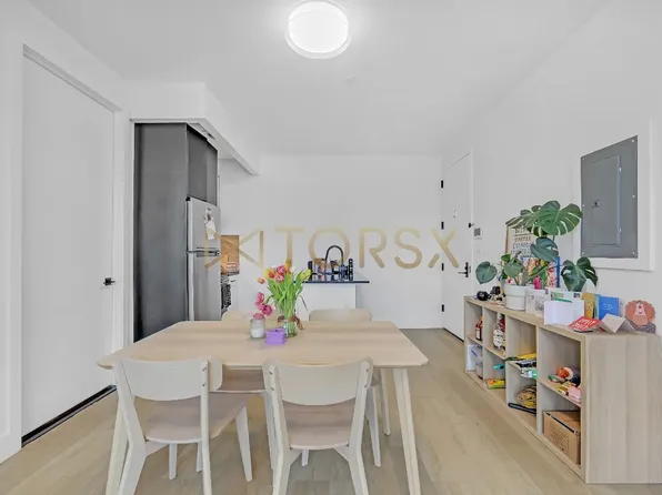 137 Frost Street image 6 of 11