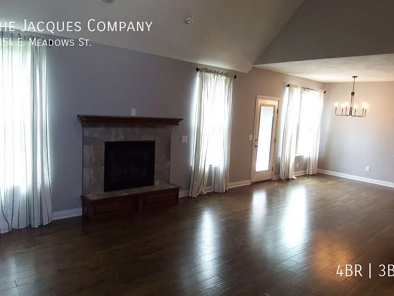 2854 W Meadows Dr — Photo 4