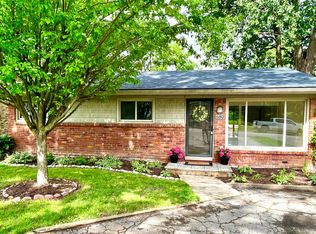 680 Hogarth Ave, Waterford, MI