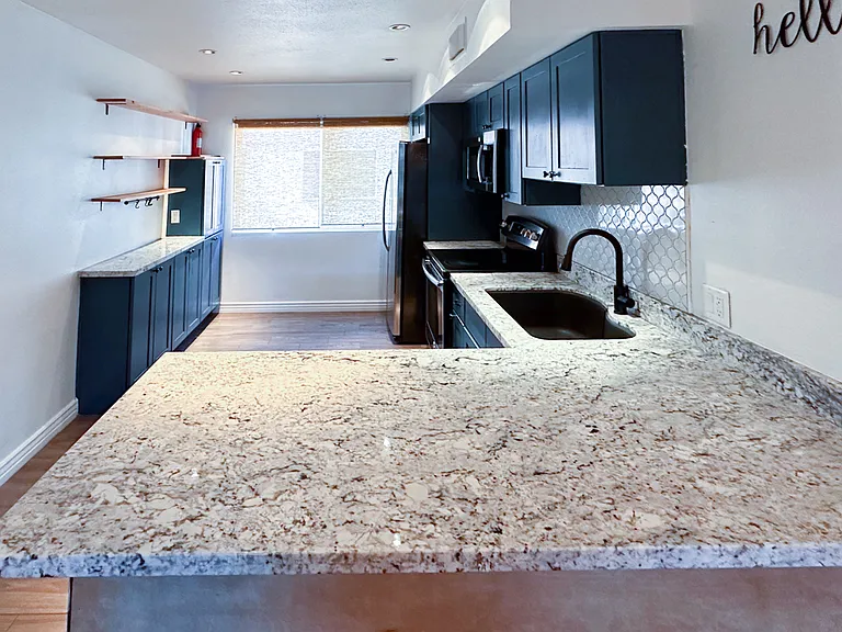 749 E Montebello Ave #121 — Photo 6